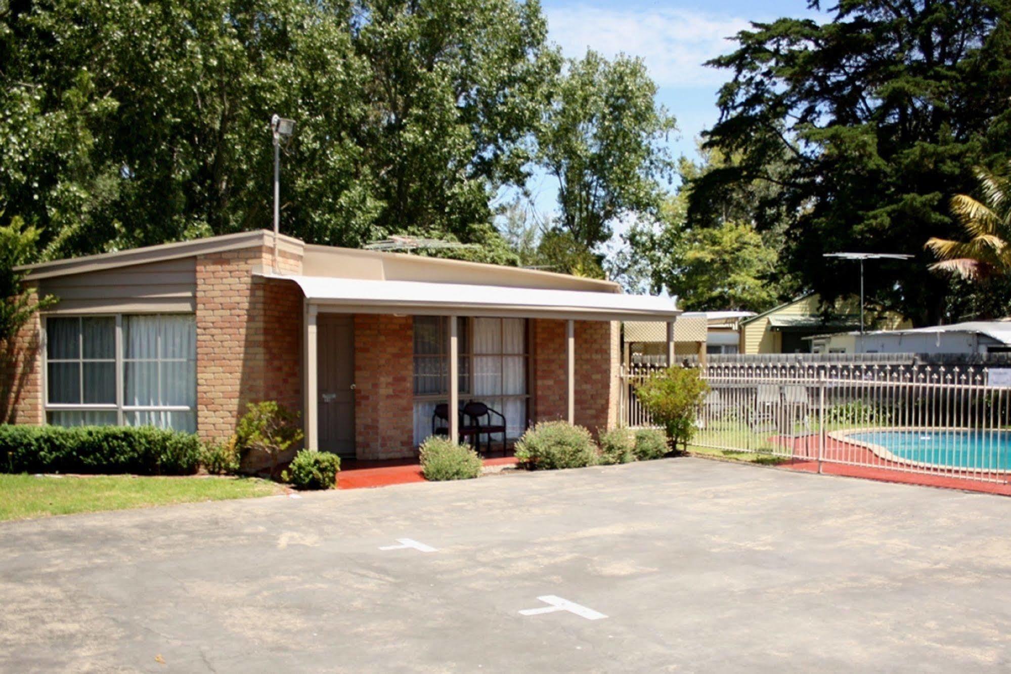 Bayview Motel Rosebud/Rye Exterior photo